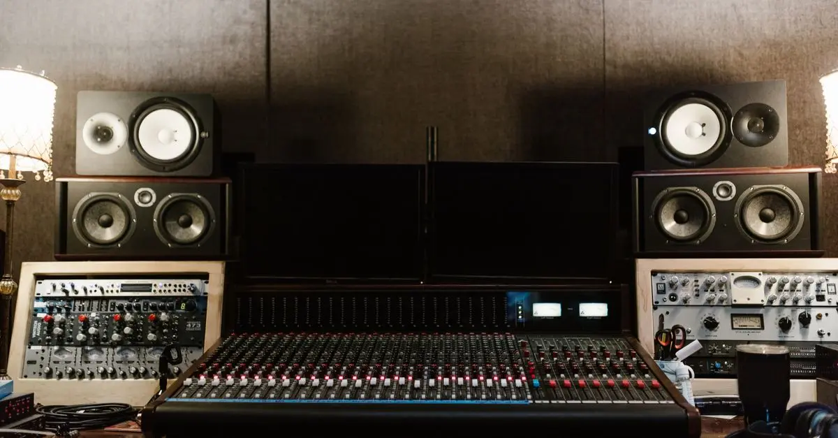 How to Choose the Best HiFi Audio Accessories for Your Setup